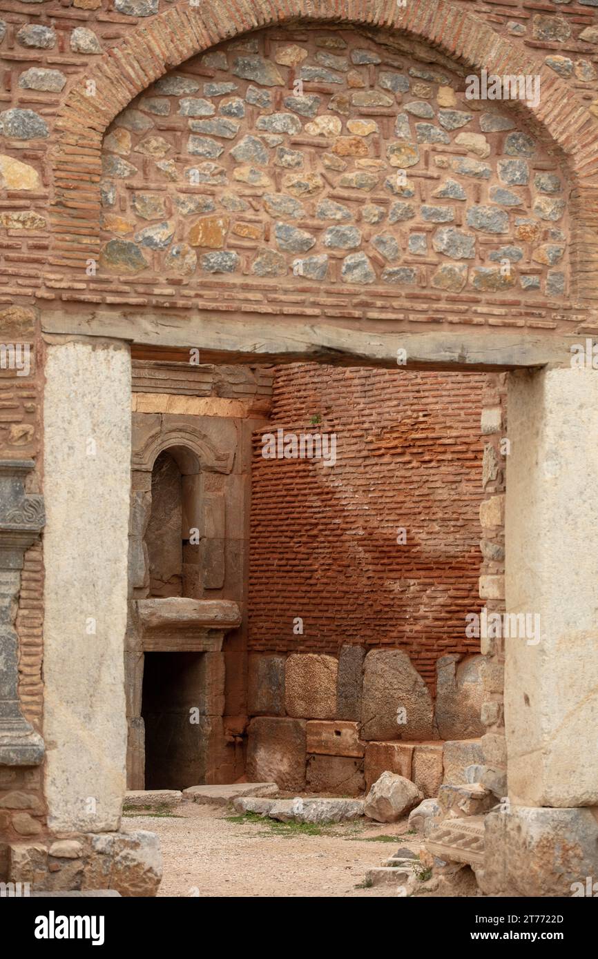 Lefke Gate (Lefke Kapi) de l'ancien château d'Iznik. Murs de pierre historiques et portes d'Iznik, Bursa. Banque D'Images