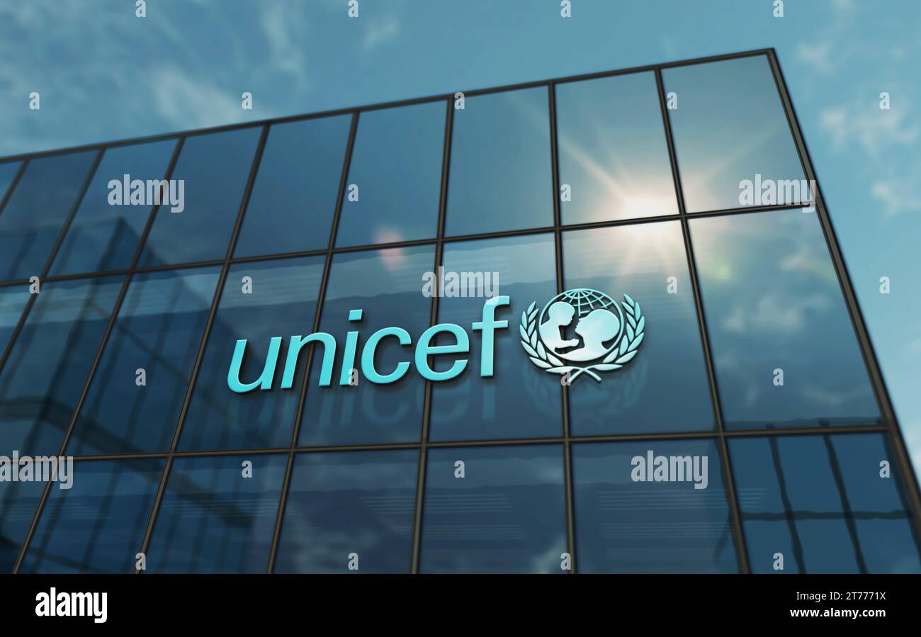 New York, New York, 10 novembre 2023 : concept de construction en verre du siège de l'UNICEF. Logo symbole du Fonds des Nations Unies pour l’enfance 3d illustra Banque D'Images