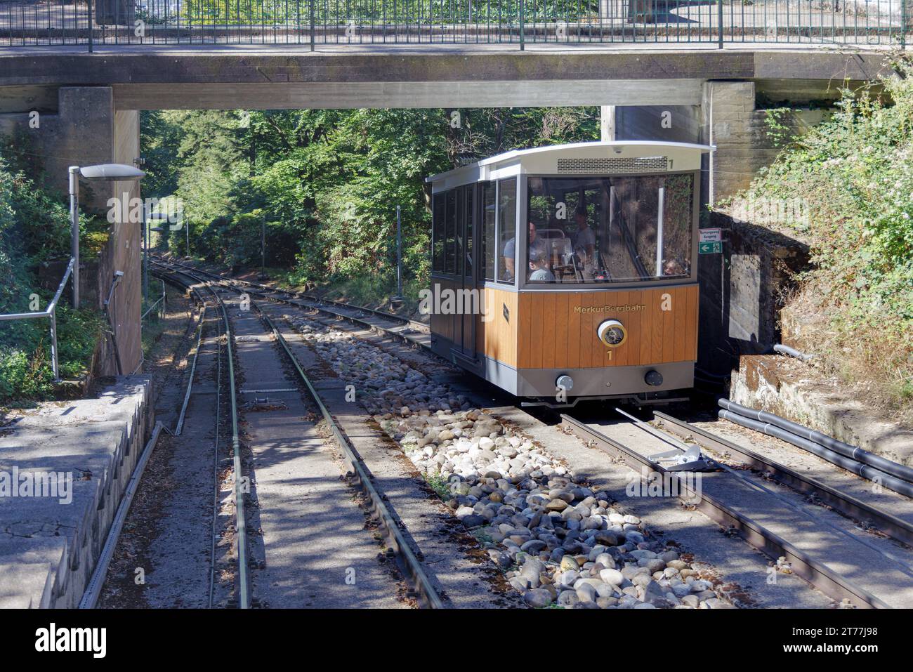 Funiculaire de Merkur, Allemagne, Baden-Wuerttemberg, Grosser Staufenberg, Baden-Baden Banque D'Images Funiculaire de Merkur, Allemagne, Baden-Wuerttemberg, Grosser Staufenberg, Baden-Baden Banque D'Images