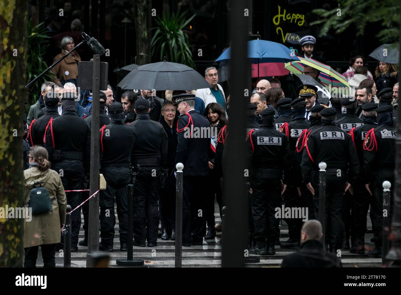 13 novembre 2023, le Bataclan, Paris, France. Cérémonie en hommage aux victimes des attentats terroristes du 13 novembre 2015. Banque D'Images
