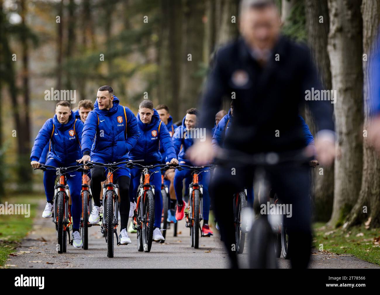 ZEIST - gardien Justin Bijlow lors d'une séance d'entraînement de l'équipe nationale néerlandaise sur le campus KNVB le 14 novembre 2023 à Zeist, aux pays-Bas. L'équipe nationale néerlandaise se prépare pour les matchs de qualification du Championnat d'Europe contre l'Irlande et Gibraltar. ANP REMKO DE WAAL Banque D'Images