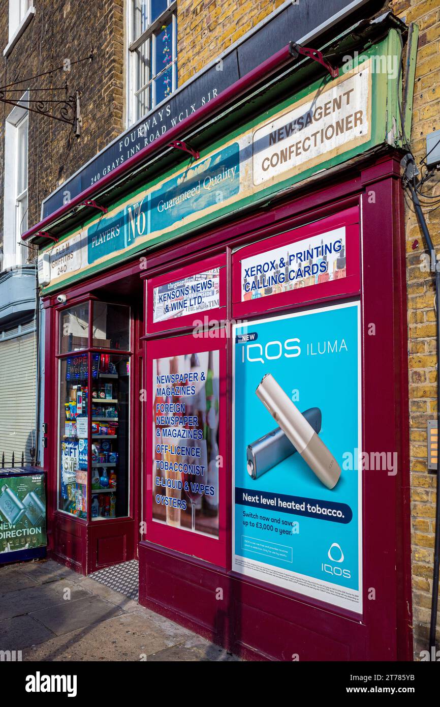 Magasin de tabac traditionnel sur Grays Inn Road London Banque D'Images