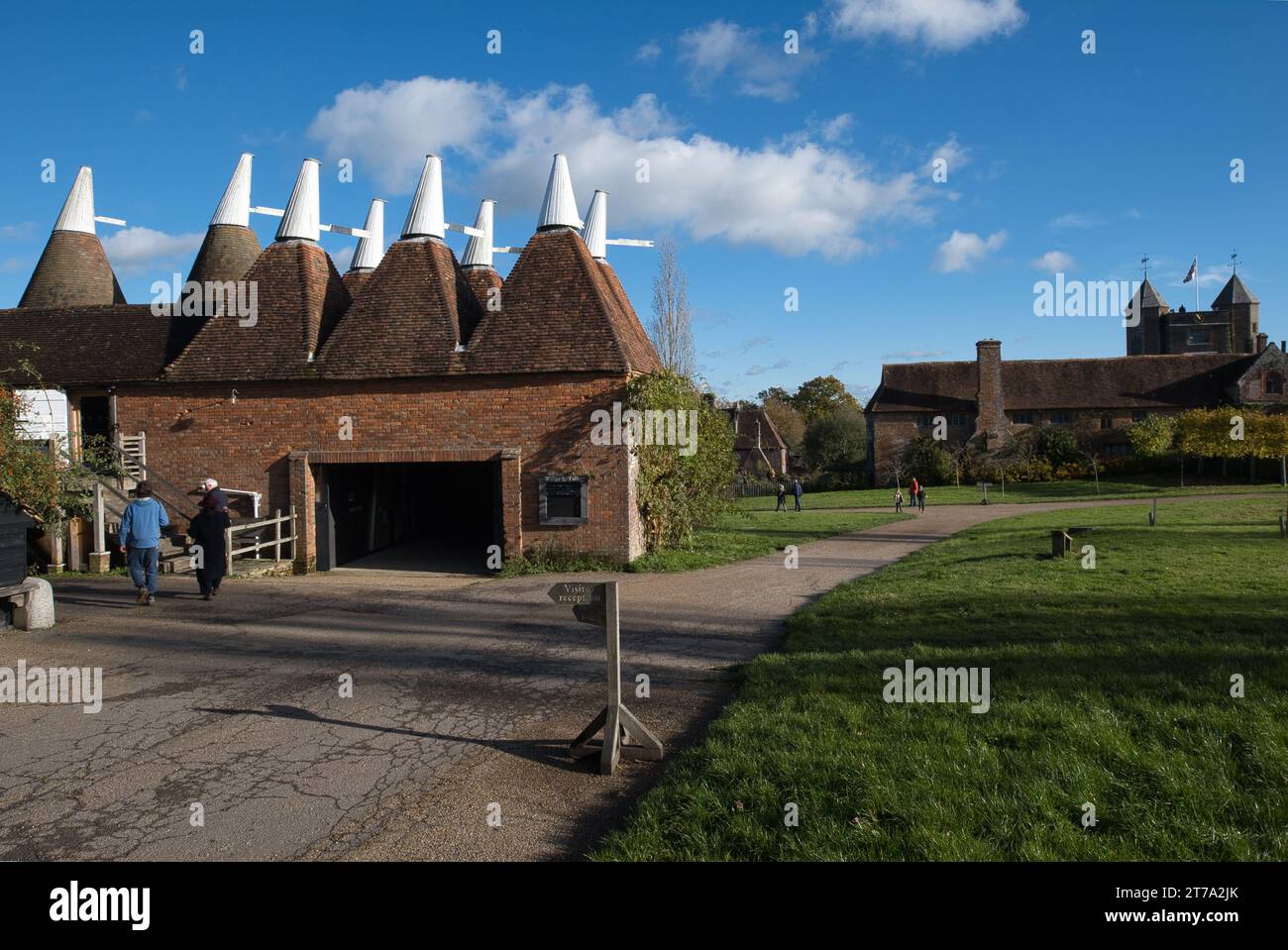 Maison Oast à Sissinghurst dans le Kent en automne. Banque D'Images