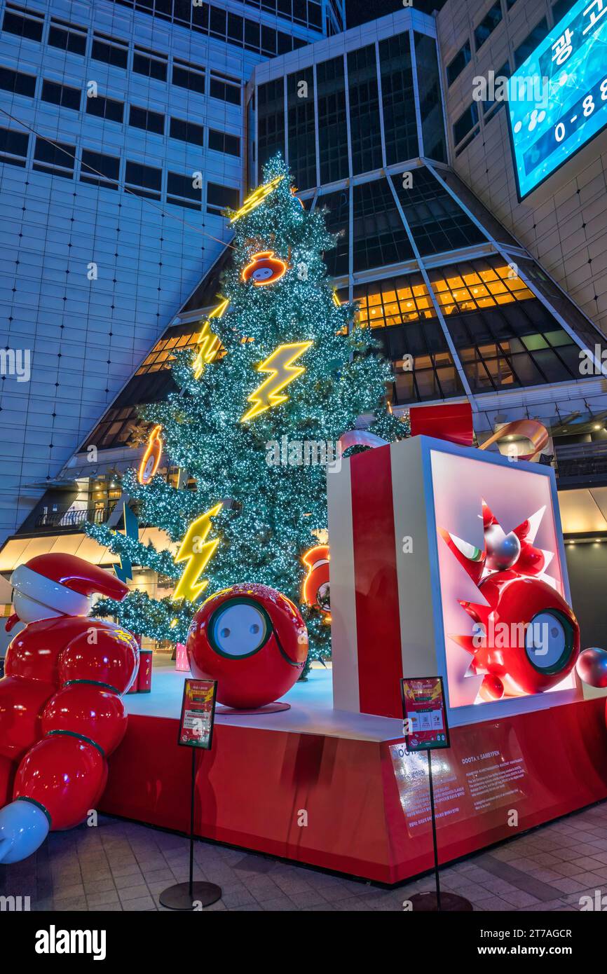 Séoul, Corée du Sud - 18 novembre 2022 : décorations d'arbres de Noël à séoul le jour de Noël Banque D'Images