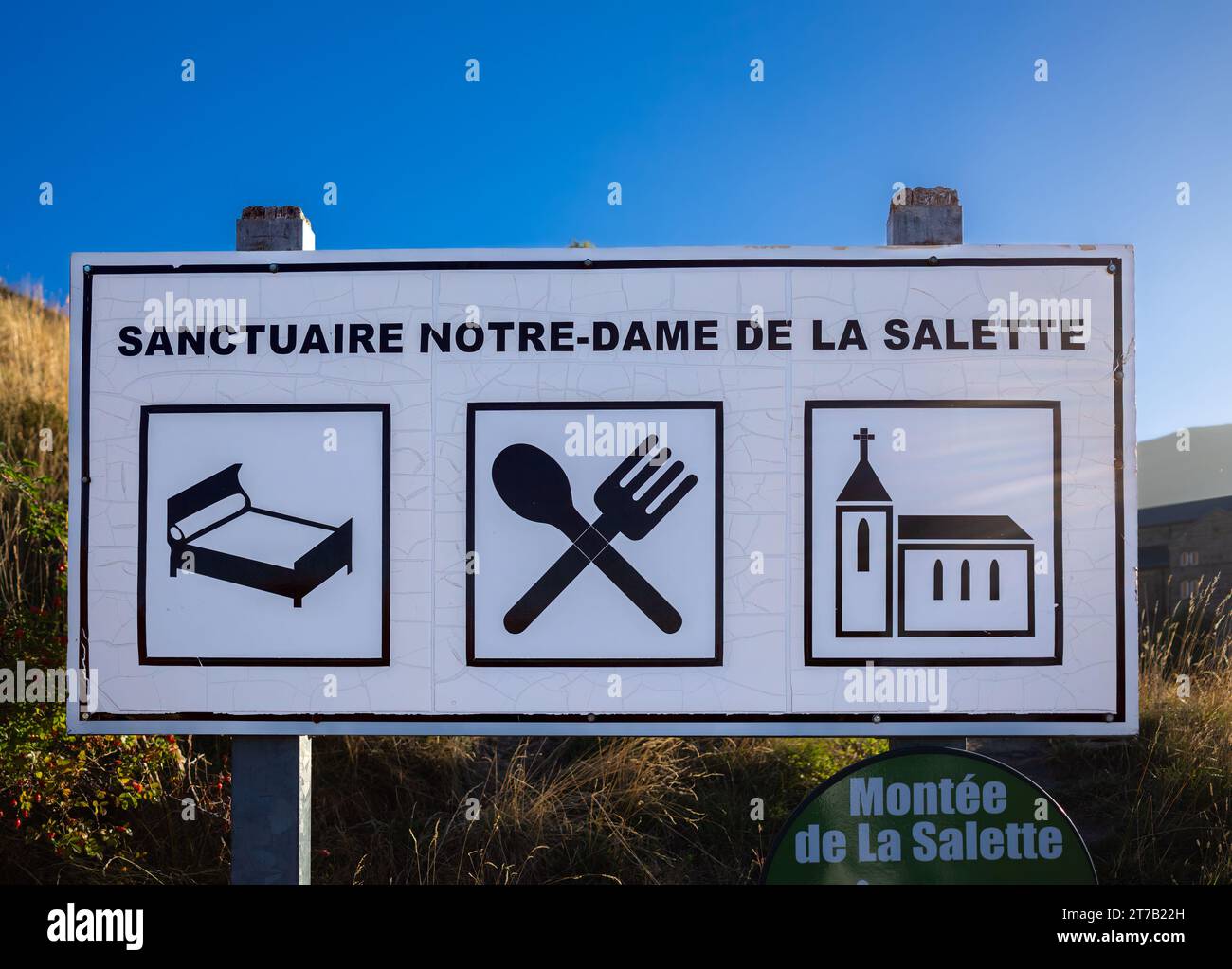 Notre Dame de la Salette. Sanctuaire notre-Dame de la Salette, France. Ce site de pèlerinage est situé dans un paysage de montagne unique et magnifique dans le Banque D'Images