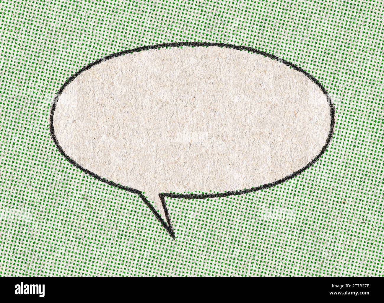 Bulle de chat vide sur un motif de fond de points d'impression verts d'une vraie page de bande dessinée vintage Banque D'Images
