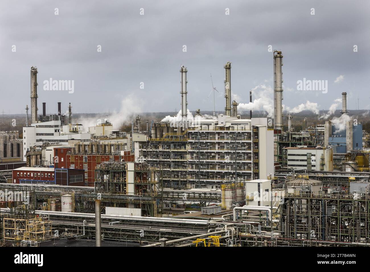 MARL - vue d'ensemble du parc chimique de Marl lors de la visite du roi Willem-Alexander dans l'État allemand de Rhénanie-du-Nord-Westphalie. La visite se concentre sur divers projets hydrogène. ANP VINCENT JANNINK netherlands Out - belgique Out Banque D'Images