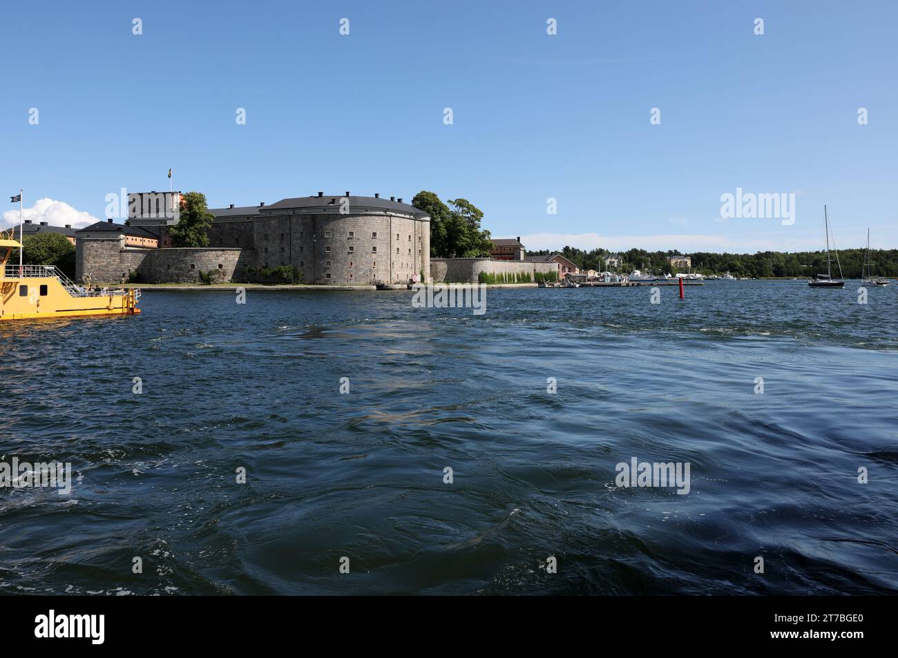 Vaxholm, Suède - 27 juillet 2023 : la forteresse de Vaxholm, également connue sous le nom de château de Vaxholm, est une fortification historique sur l'île de Vaxholmen dans le Stockho Banque D'Images