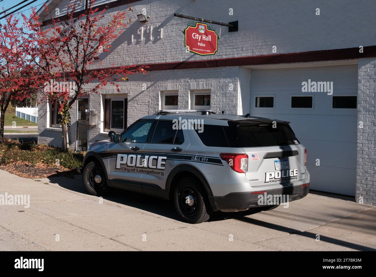 Ville de Laingsburg Michigan mairie et voiture de police Banque D'Images