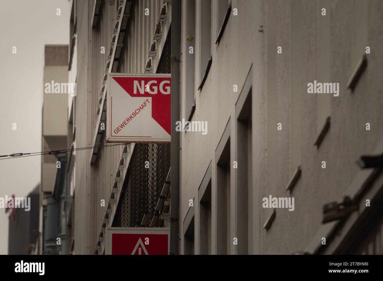 Photo d'un panneau avec le logo de NGG sur leur bureau pour Cologne, Allemagne. The Food, Beverages and Catering Union (German : Gewerkschaft Nahrung-genu Banque D'Images
