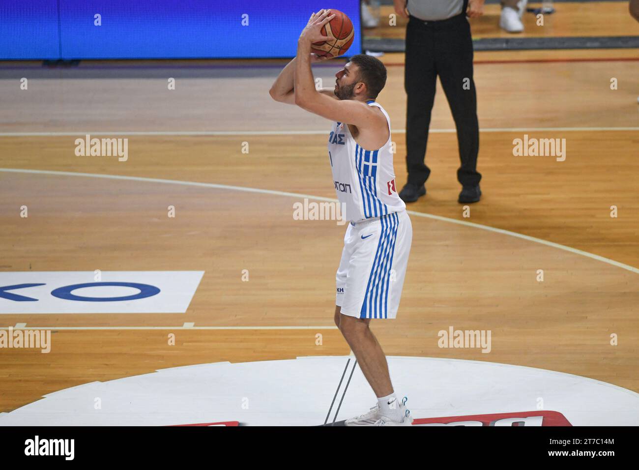 Nikolaos Rogkavopoulos (équipe nationale de Basketball de Grèce) tire un lancer franc Banque D'Images