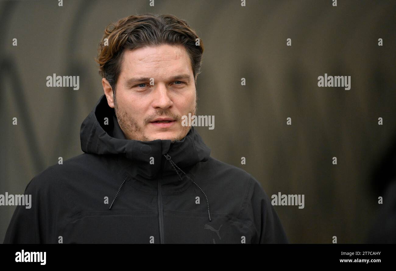 Entraîneur Edin Terzic Borussia Dortmund BVB, Portrait, MHPArena, MHP Arena Stuttgart, Baden-Wuerttemberg, Allemagne Banque D'Images