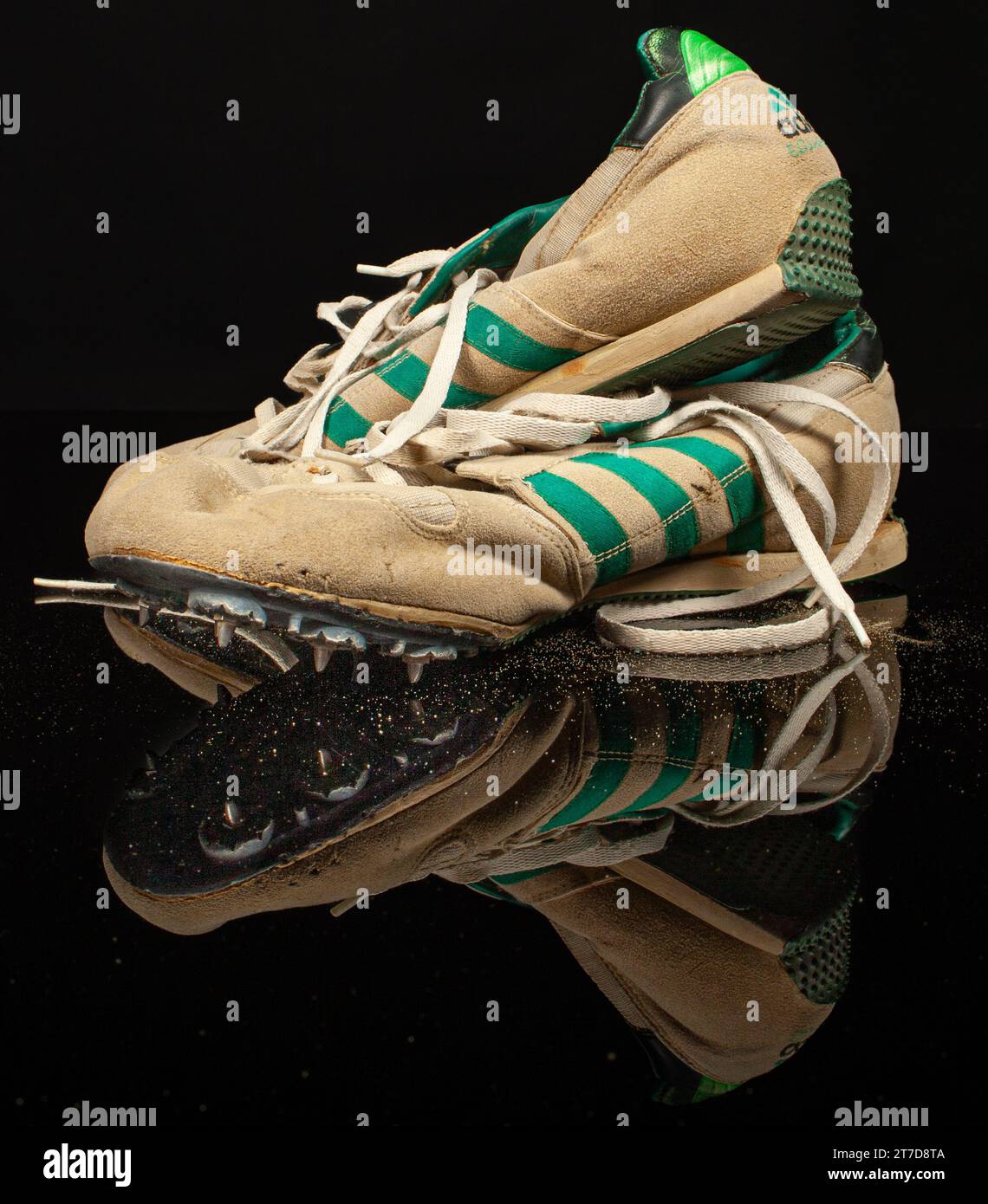 Adidas Spikes spécifiquement pour le triple saut, fin des années 80 Banque D'Images
