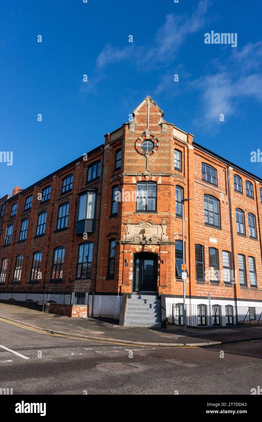 Ancienne usine de chaussures Rudlens, Wellingborough, Northamptonshire, Royaume-Uni ; convertie en appartements en 2021 Banque D'Images
