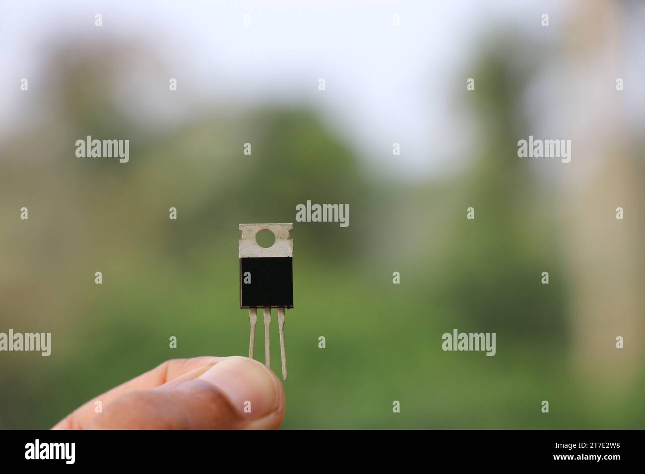Transistor de puissance utilisé dans les circuits électroniques tenus à la main Banque D'Images