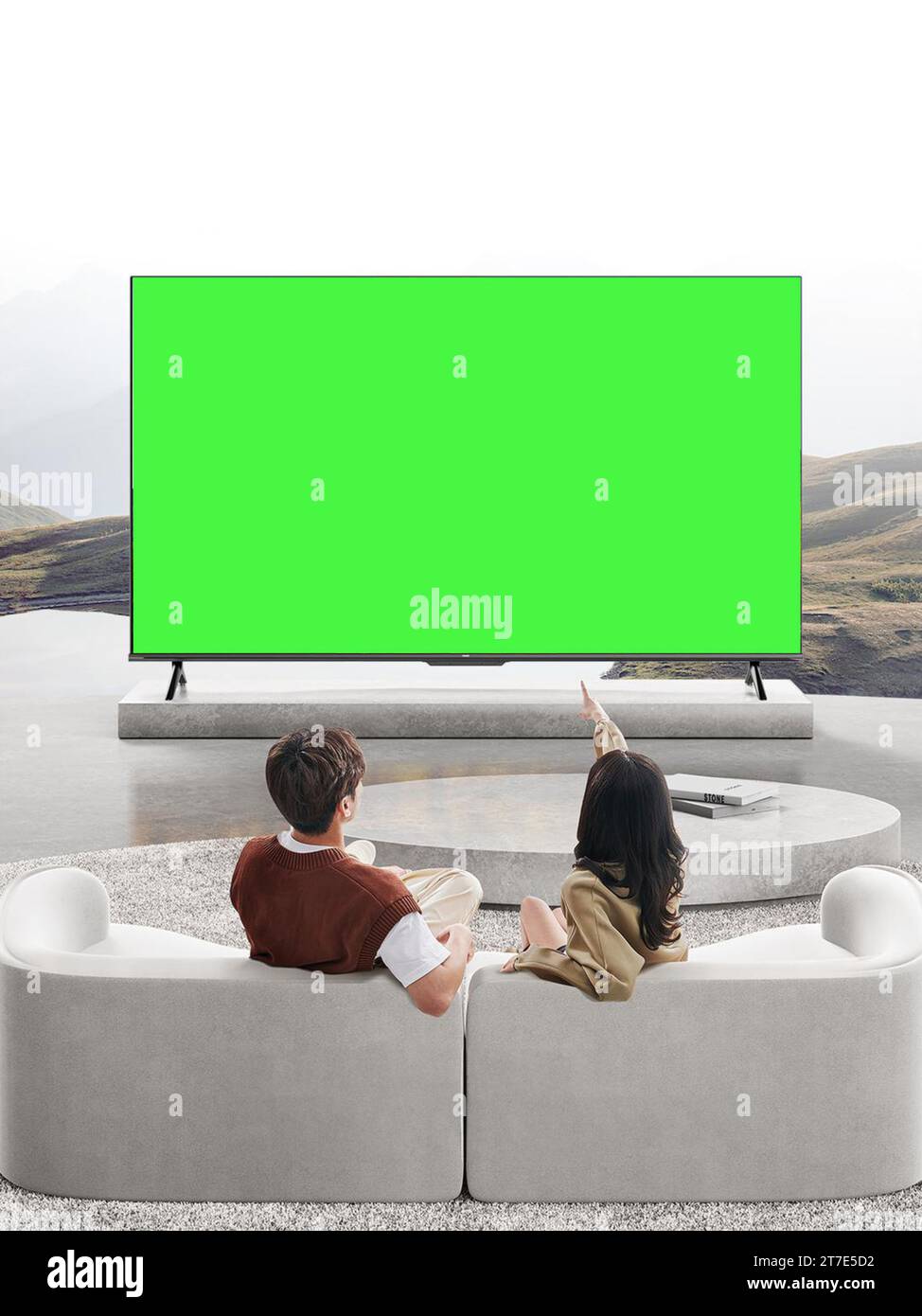 Les gens regardent et apprécient à côté de la télévision, moniteur avec écran vert Banque D'Images