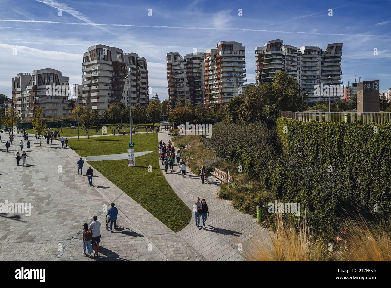 Milan, Italie - octobre 2023 : architecture des bâtiments Libeskind dans le quartier City Life Banque D'Images