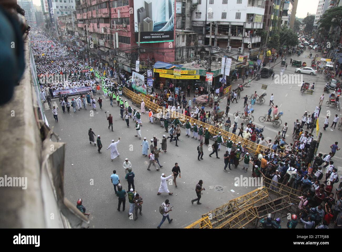 Dhaka Bangladesh 15 novembre 2023.lorsque le mouvement islamique a organisé une procession de masse vers la Commission électorale du Bangladesh devant le B, devant la Commission électorale du Bangladesh Banque D'Images