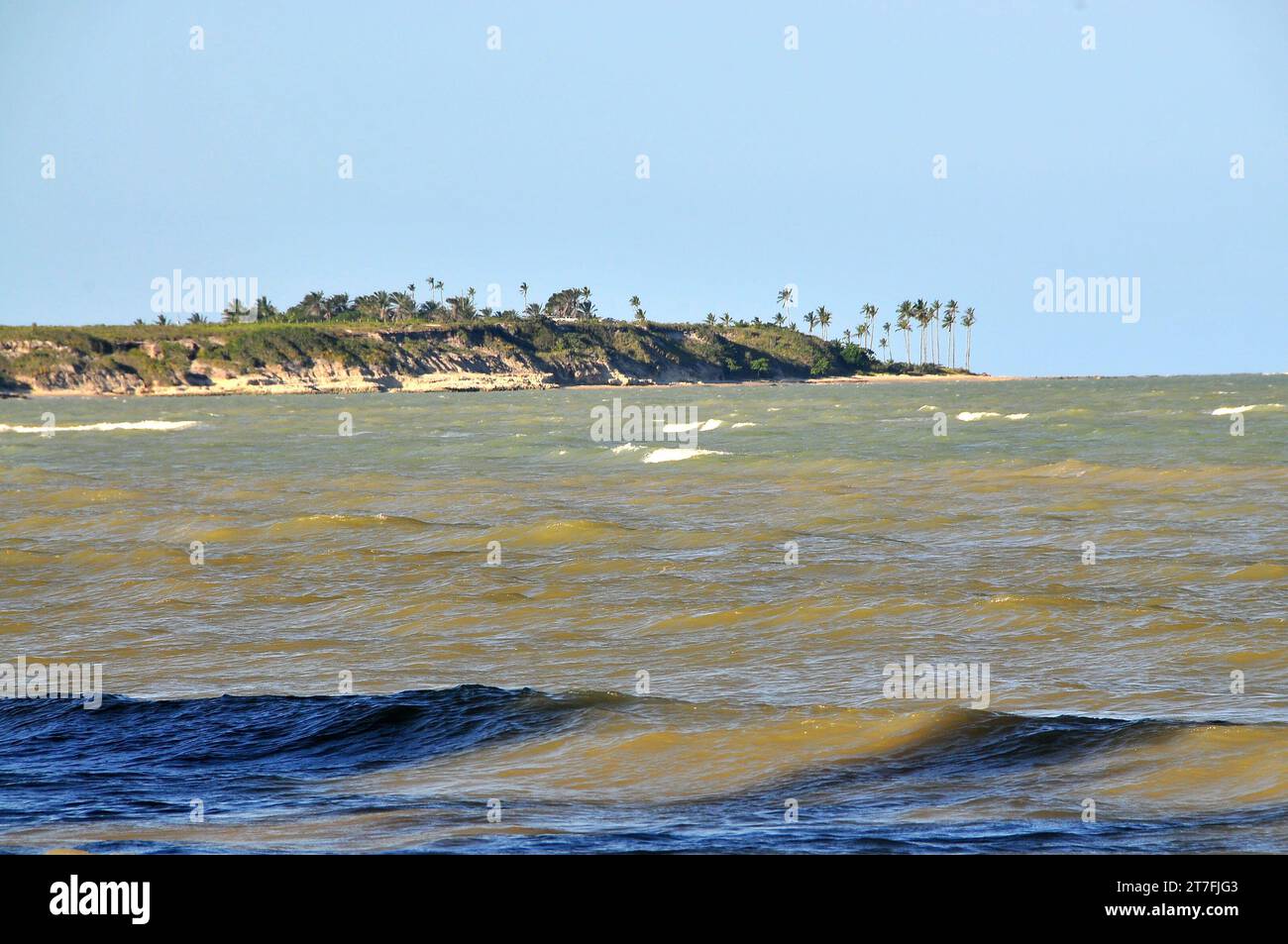 Cumuruxatiba, Brésil coucher de soleil sur la plage côtière de Bahia à la fin de la journée sable et mer Banque D'Images