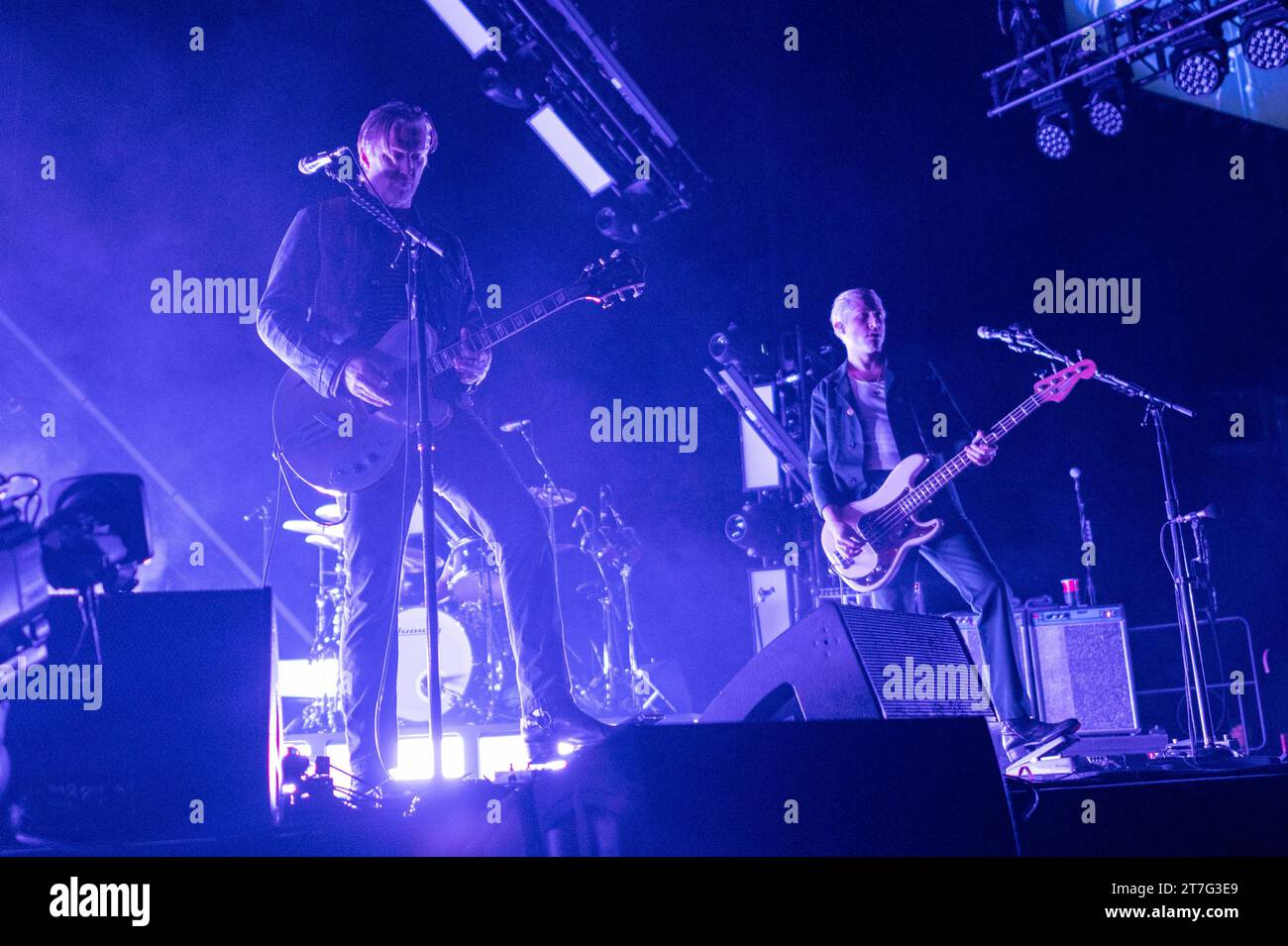 Londres, Royaume-Uni, 15/11/2023, le groupe de rock Queens of the Stone Age se produit à l'O2, Londres lors de leur tournée The End is Nero.Credit:John Barry/ Alamy Live news Banque D'Images Londres, Royaume-Uni, 15/11/2023, le groupe de rock Queens of the Stone Age se produit à l'O2, Londres lors de leur tournée The End is Nero.Credit:John Barry/ Alamy Live news Banque D'Images