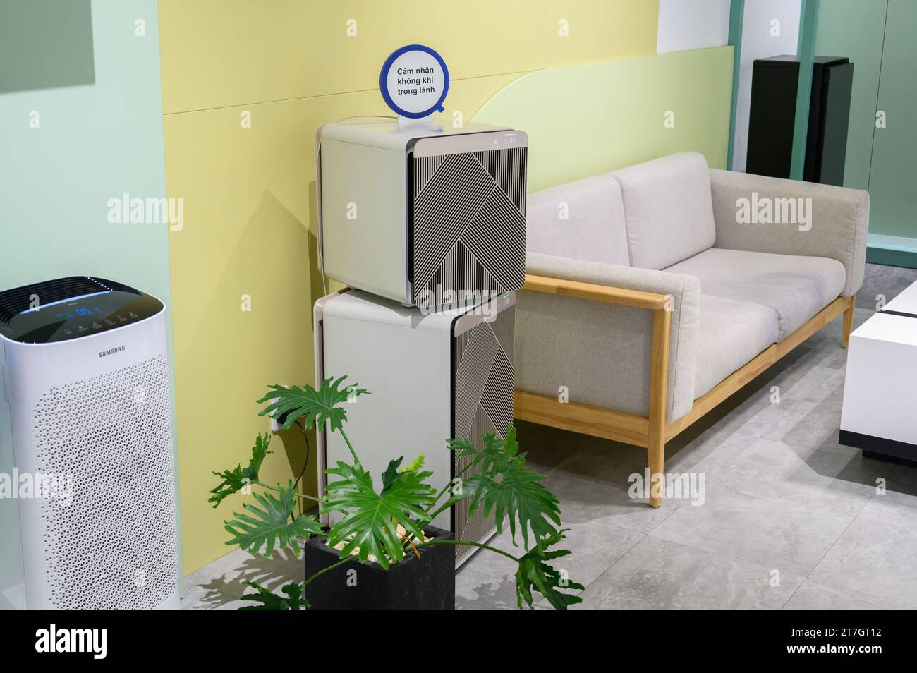 HCMC, VN - novembre 2023. Écosystème Samsung à usage éditorial Banque D'Images