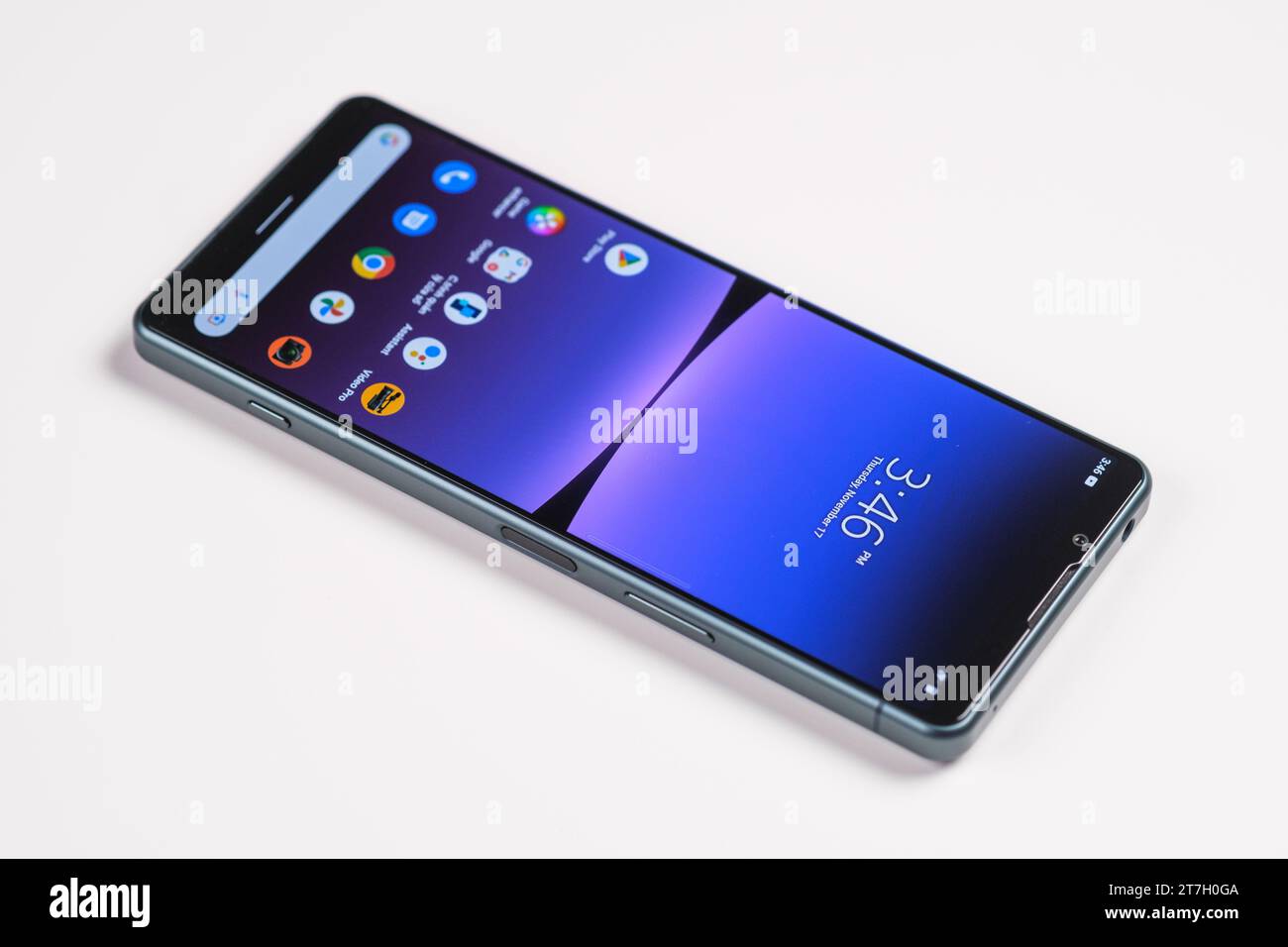 HCMC, VN - novembre 2023. Sony Xperia V pour un usage éditorial Banque D'Images