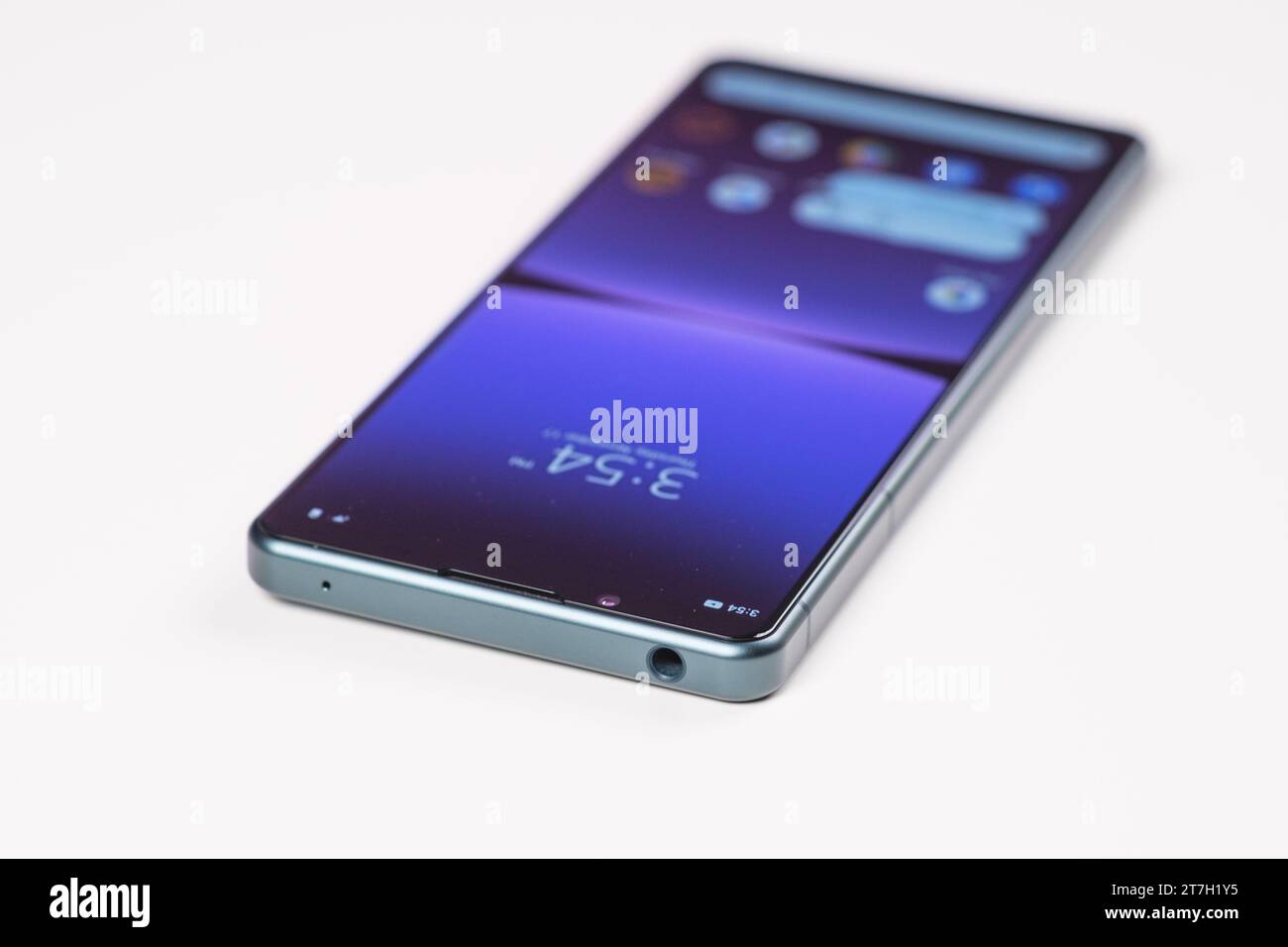 HCMC, VN - novembre 2023. Sony Xperia V pour un usage éditorial Banque D'Images
