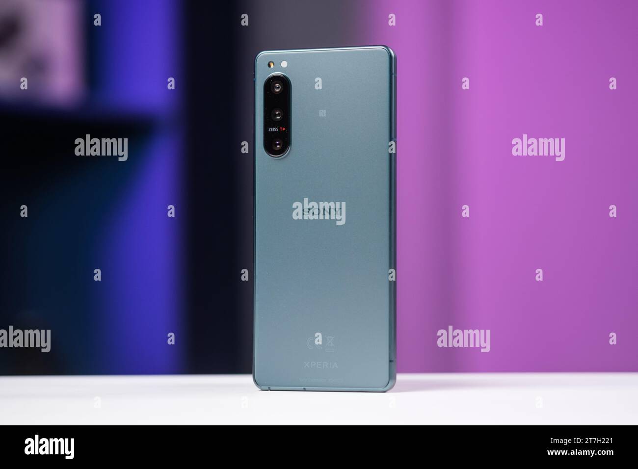 HCMC, VN - novembre 2023. Sony Xperia V pour un usage éditorial Banque D'Images