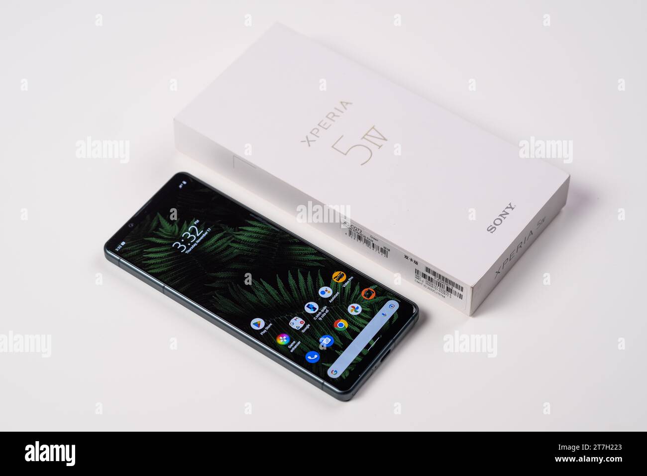 HCMC, VN - novembre 2023. Sony Xperia V pour un usage éditorial Banque D'Images