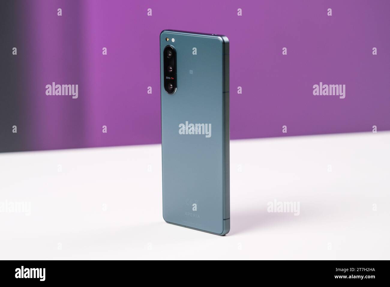 HCMC, VN - novembre 2023. Sony Xperia V pour un usage éditorial Banque D'Images