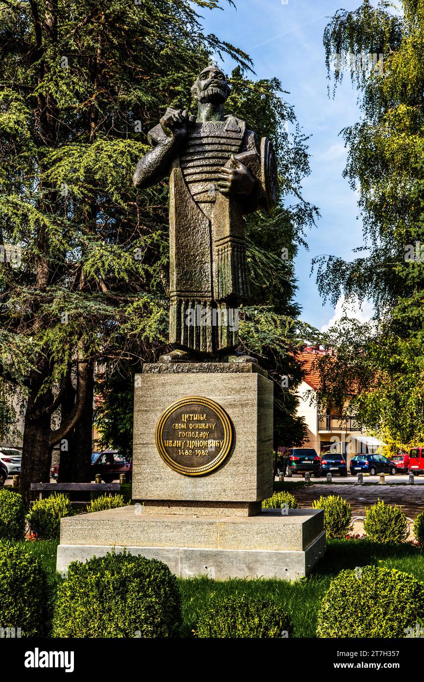 Monument au père de la ville Ivan, ancienne capitale de Cetinje, Monténégro, Cetinje, Monténégro Banque D'Images
