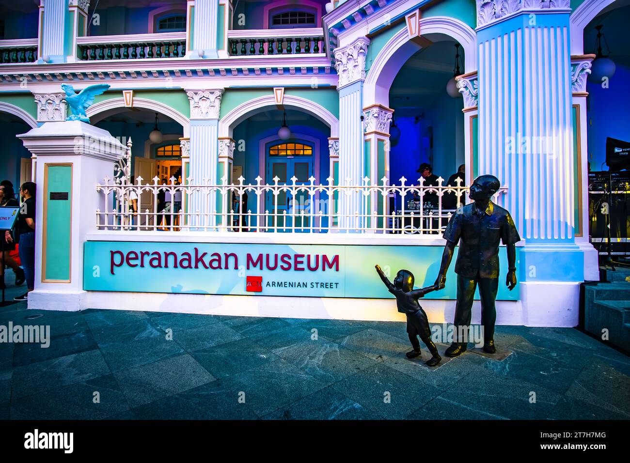 Le Peranakan Museum est un musée et une galerie dans le quartier des musées de Singapour qui se spécialise dans la culture Peranakan du pays. Banque D'Images