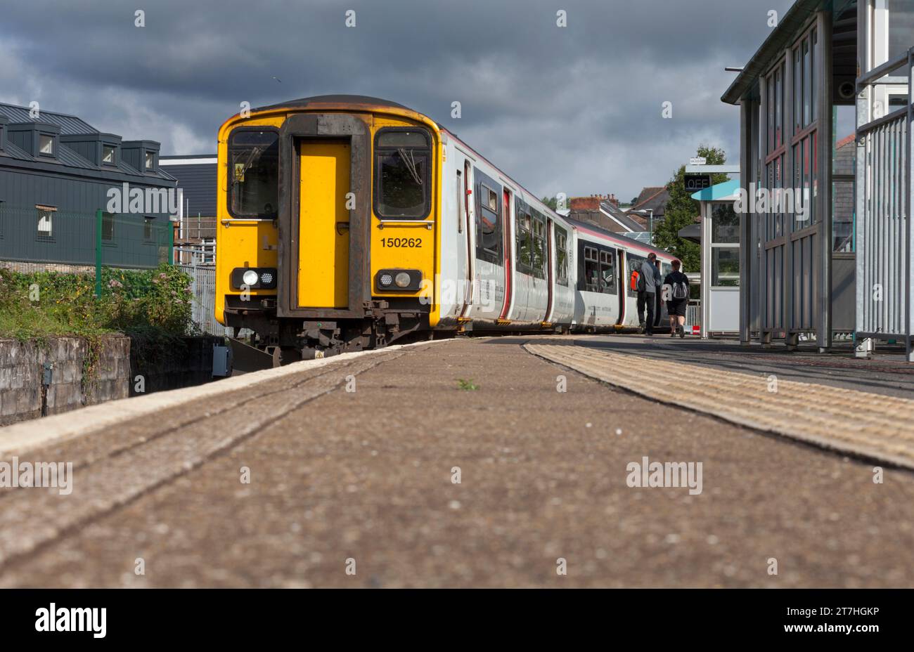 Transport pour le train à unités multiples diesel de classe 150 du pays de Galles à la gare de Merthyr Tydfil, pays de Galles du Sud, Royaume-Uni Banque D'Images