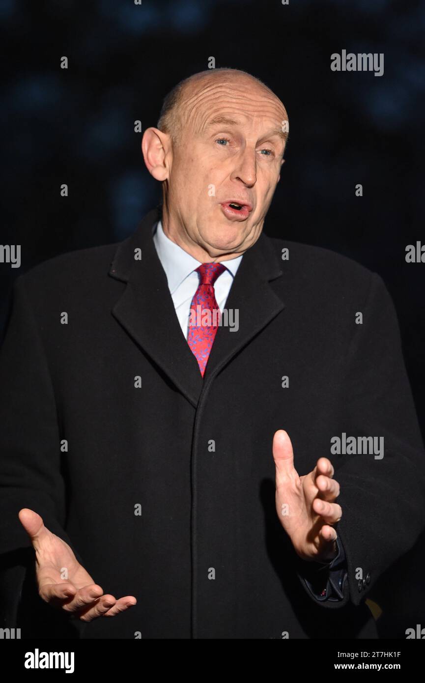 Londres, Angleterre, Royaume-Uni. 16 novembre 2023. Le secrétaire à la Défense de l'ombre JOHN HEALEY, est interviewé à Westminster. (Image de crédit : © Thomas Krych/ZUMA Press Wire) USAGE ÉDITORIAL SEULEMENT! Non destiné à UN USAGE commercial ! Banque D'Images