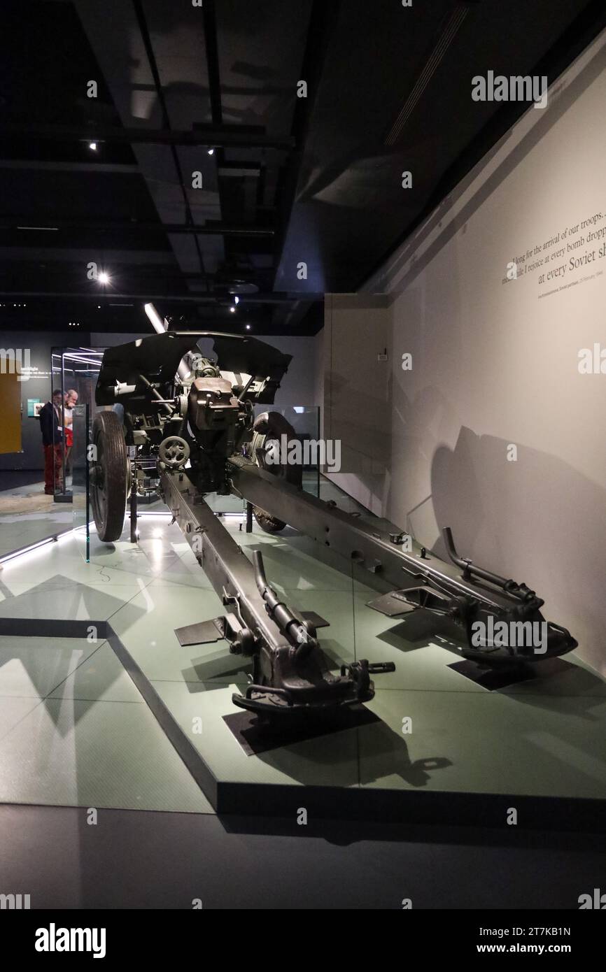 Lance-roquettes Nebelwerfer 41 de 15cm utilisé par les Allemands pour bombarder les forces alliées à l'Imperial War Museum, Londres Banque D'Images