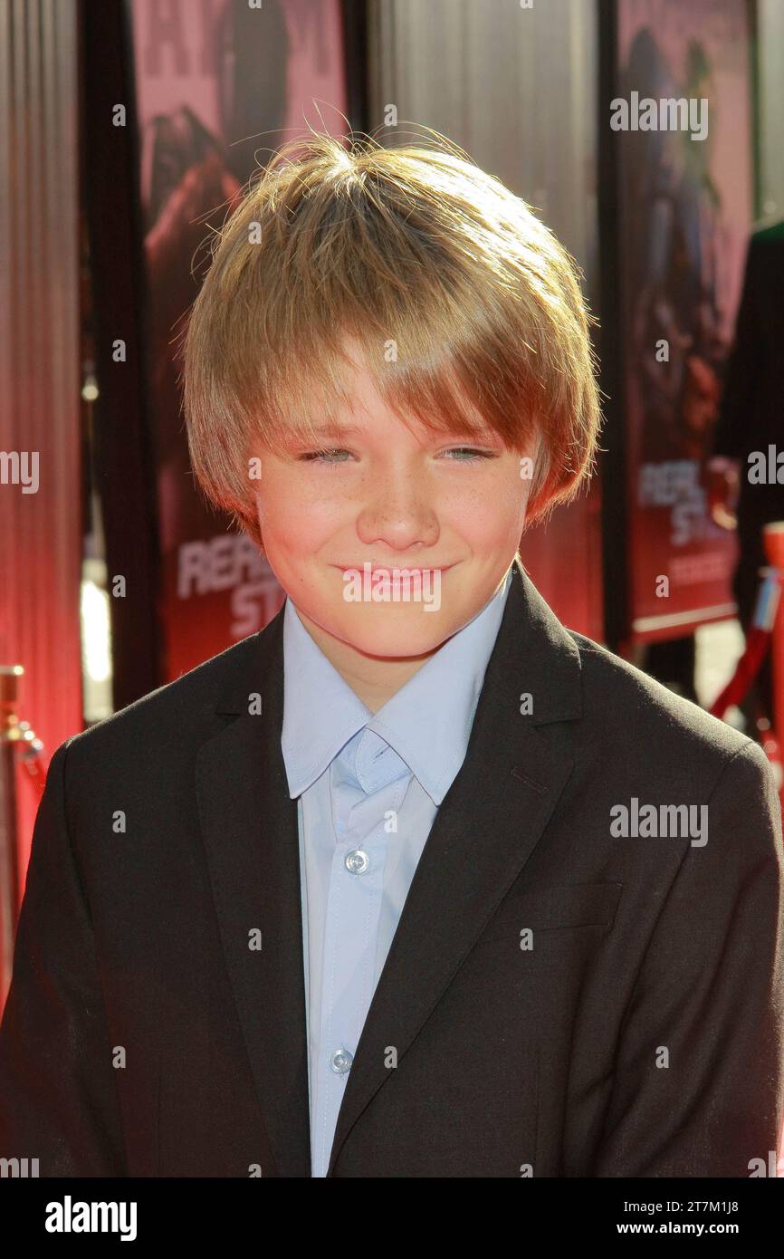 Dakota Goyo à la première mondiale de Real Steel de DreamWorks Pictures. Arrivées retenues à l'amphithéâtre Gibson à Universal City, CA, le 2 octobre 2011. Crédit photo : Joseph Martinez / Picturelux Banque D'Images