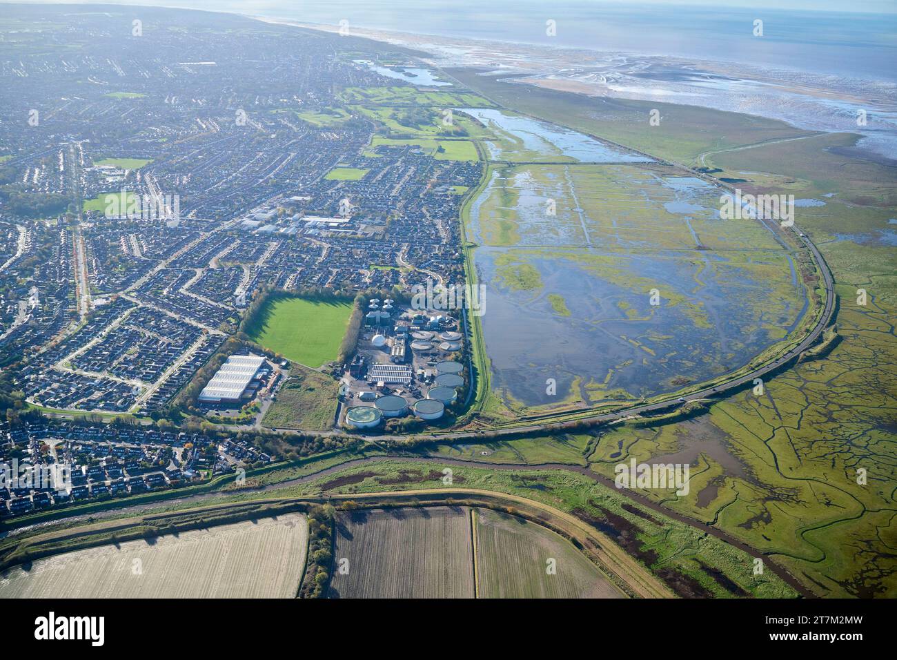 Photographie aérienne d'une usine de traitement de l'eau, au nord de Southport, dans le nord-ouest de l'Angleterre, Royaume-Uni Banque D'Images