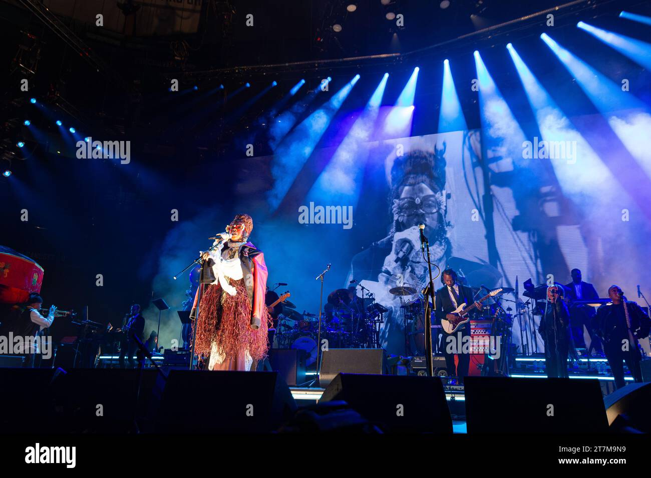 Le musicien américain Lauryn Hill se produit au Rogers Arena de Vancouver, C.-B., Canada, le 12 novembre 2023 © Jamie Taylor Banque D'Images