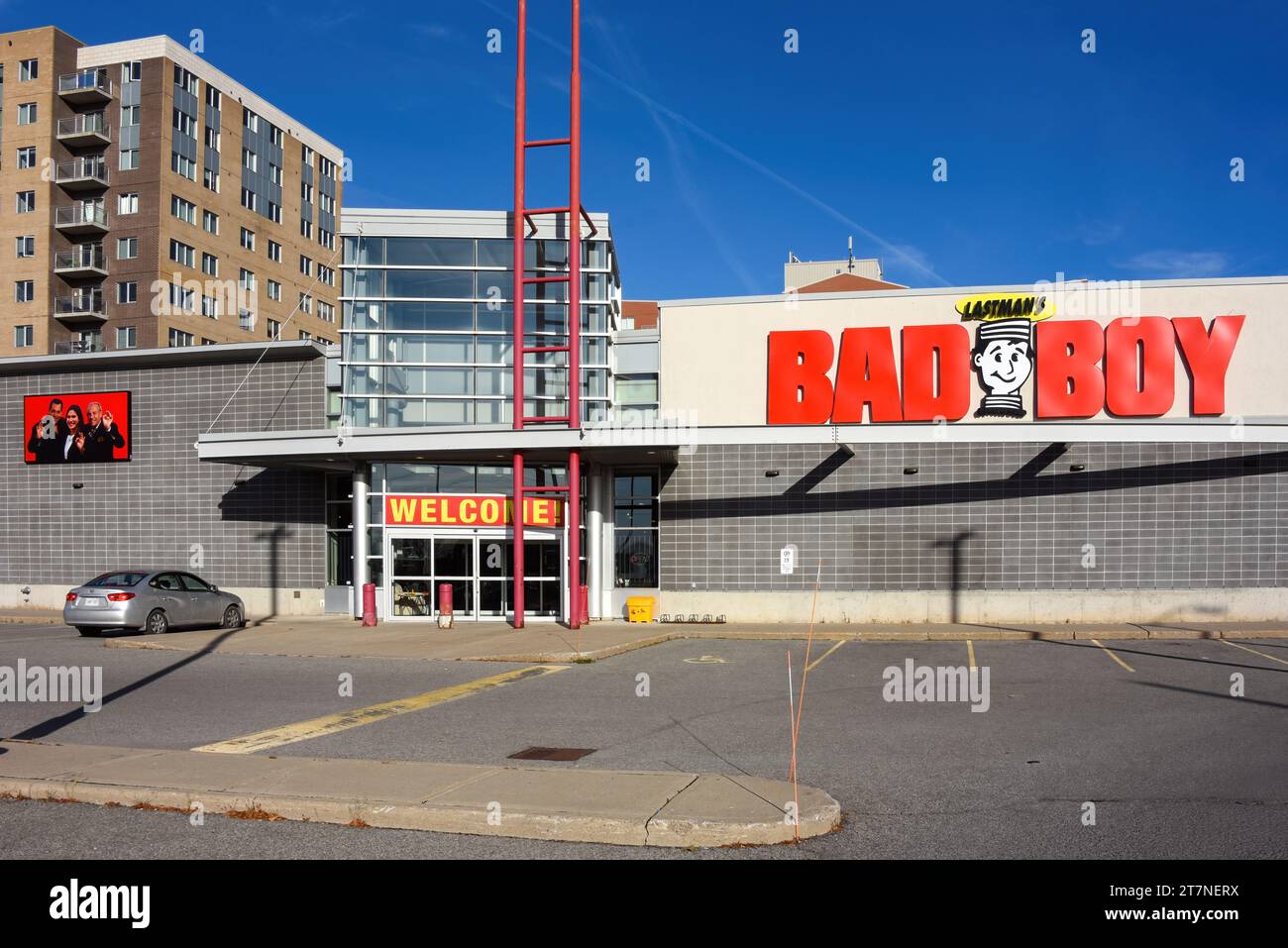 Ottawa, Canada - le 14 novembre 2023 : la chaîne de magasins Bad Boy Furniture de Lastman’s a annoncé avoir déposé un avis d’intention en vertu de la Loi sur la faillite et l’insolvabilité le 13 novembre. Le magasin illustré est sur Merivale Road. Banque D'Images