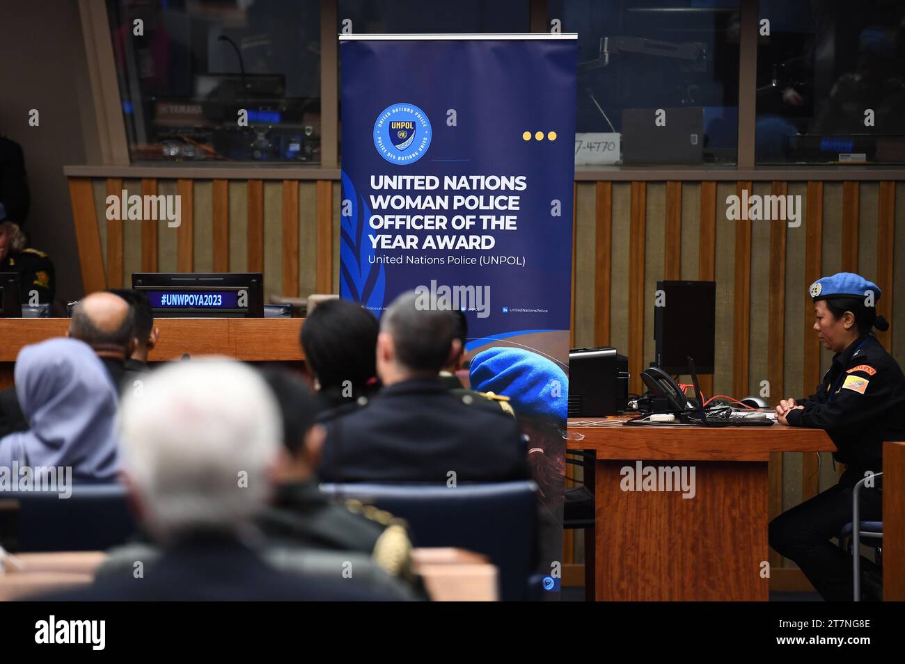 New York, États-Unis. 16 novembre 2023. Aperçu de la première sergente Renita Rismayanti de l'Indonésie récompensée par un Women police Officer of the Year lors d'une cérémonie qui s'est tenue au siège des Nations Unies, NY le 16 novembre 2023. (Photo Anthony Behar/Sipa USA) crédit : SIPA USA/Alamy Live News Banque D'Images