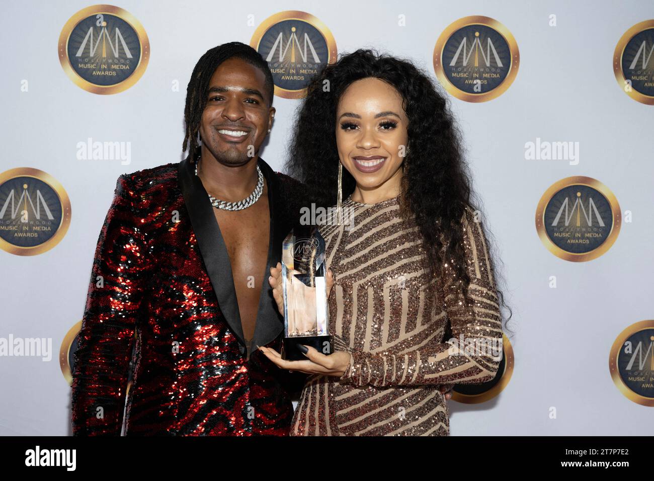 L'artiste musical Matt B, la chanteuse Angela V Benson participent à la 14e édition des Hollywood Music in Media Awards à Avalon Hollywood, Los Angeles, CA le 15 novembre 2023 Banque D'Images