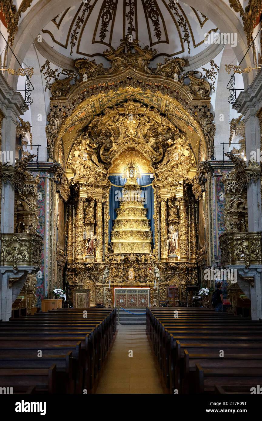 Vue intérieure, autel, Igreja dos Carmelitas, Porto, Portugal Banque D'Images