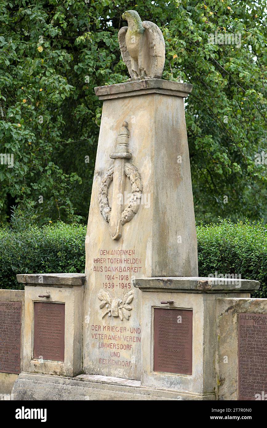 Mémorial de guerre pour ceux qui sont morts dans les deux guerres mondiales, Limmersdorf, haute-Franconie, Bavière, Allemagne Banque D'Images