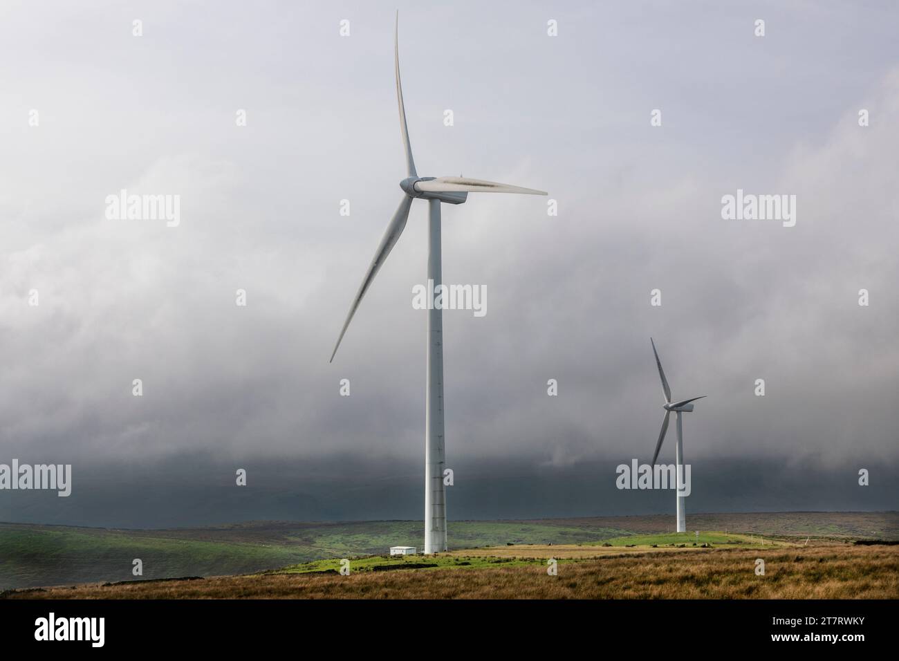 Éoliennes sur Moorland près de Todmorden, Yorkshire Banque D'Images