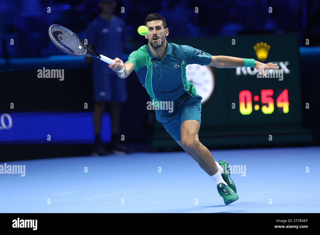 Torino, Italie. 16 novembre 2023. Novak Djokovic, de Serbie, en action lors du Round Robin simple match entre Novak Djokovic, de Serbie, et Hubert Hurkacz, de Pologne, le cinquième jour de la finale du Nitto ATP World Tour. Crédit : Marco Canoniero/Alamy Live News Banque D'Images Torino, Italie. 16 novembre 2023. Novak Djokovic, de Serbie, en action lors du Round Robin simple match entre Novak Djokovic, de Serbie, et Hubert Hurkacz, de Pologne, le cinquième jour de la finale du Nitto ATP World Tour. Crédit : Marco Canoniero/Alamy Live News Banque D'Images