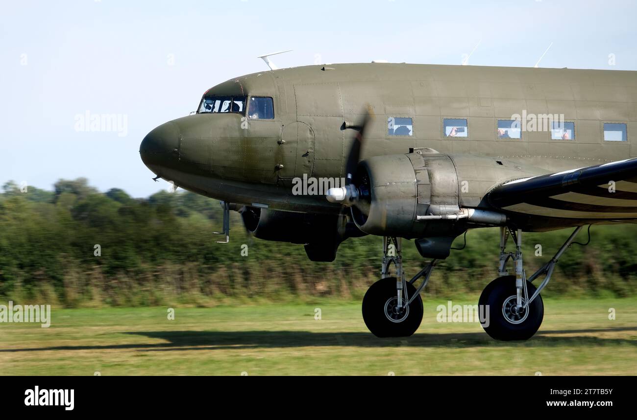 Le Douglas C-47 Skytrain ou Dakota est un avion de transport militaire développé à partir de l'avion civil Douglas DC-3. Banque D'Images