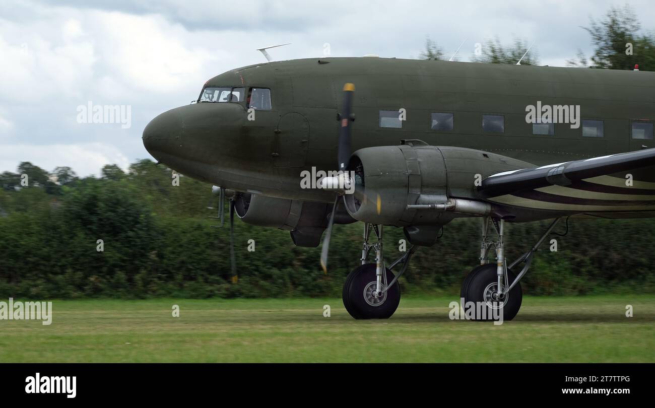 Le Douglas C-47 Skytrain ou Dakota est un avion de transport militaire développé à partir de l'avion civil Douglas DC-3. Banque D'Images