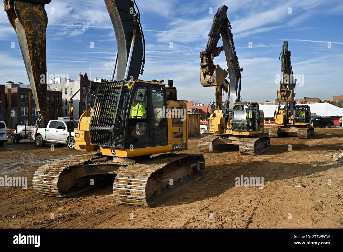 Matériel de construction à l'inauguration de East End Studios Sunnyside Campus le 15 novembre 2023 à New York. Banque D'Images Matériel de construction à l'inauguration de East End Studios Sunnyside Campus le 15 novembre 2023 à New York. Banque D'Images