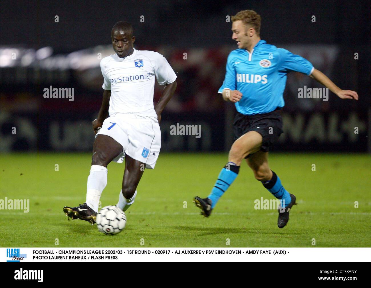 FOOTBALL - CHAMPIONS LEAGUE 2002/03 - 1ST ROUND - 020917 - AJ AUXERRE V PSV EINDHOVEN - AMDY FAYE (AUX) - PHOTO LAURENT BAHEUX / FLASH PRESS Banque D'Images