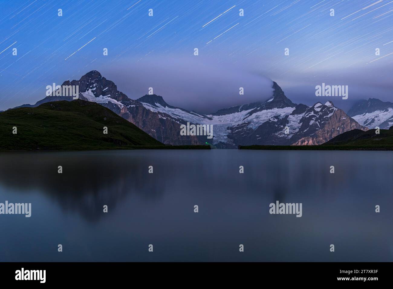 Sentier des étoiles sur Bachalpsee et les montagnes de l'Oberland bernois, Grindelwald, canton de Berne, Suisse, Europe Banque D'Images